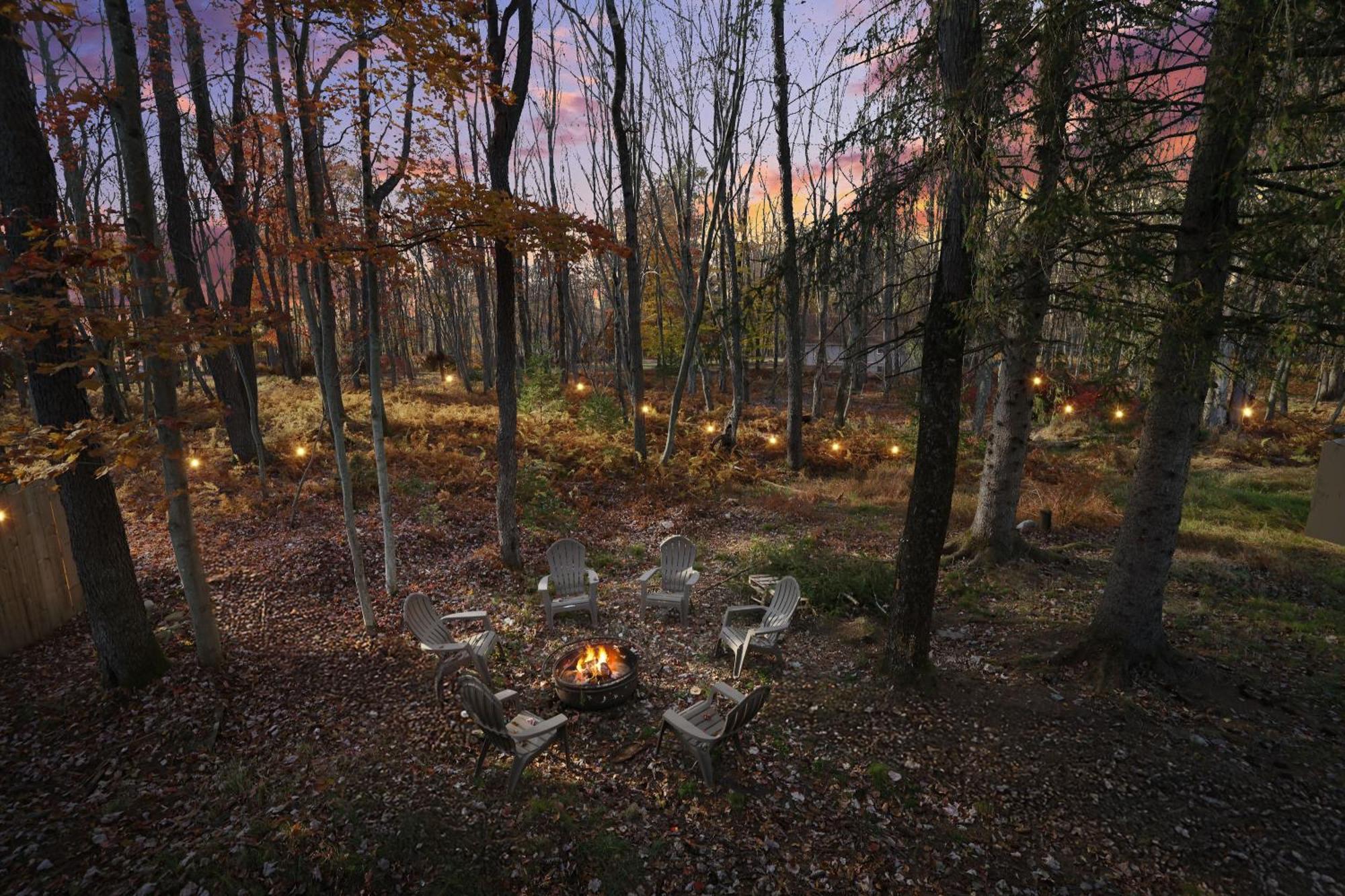 Lakeview! - Close To Skiing - Includes Firepit & Game Room! *
