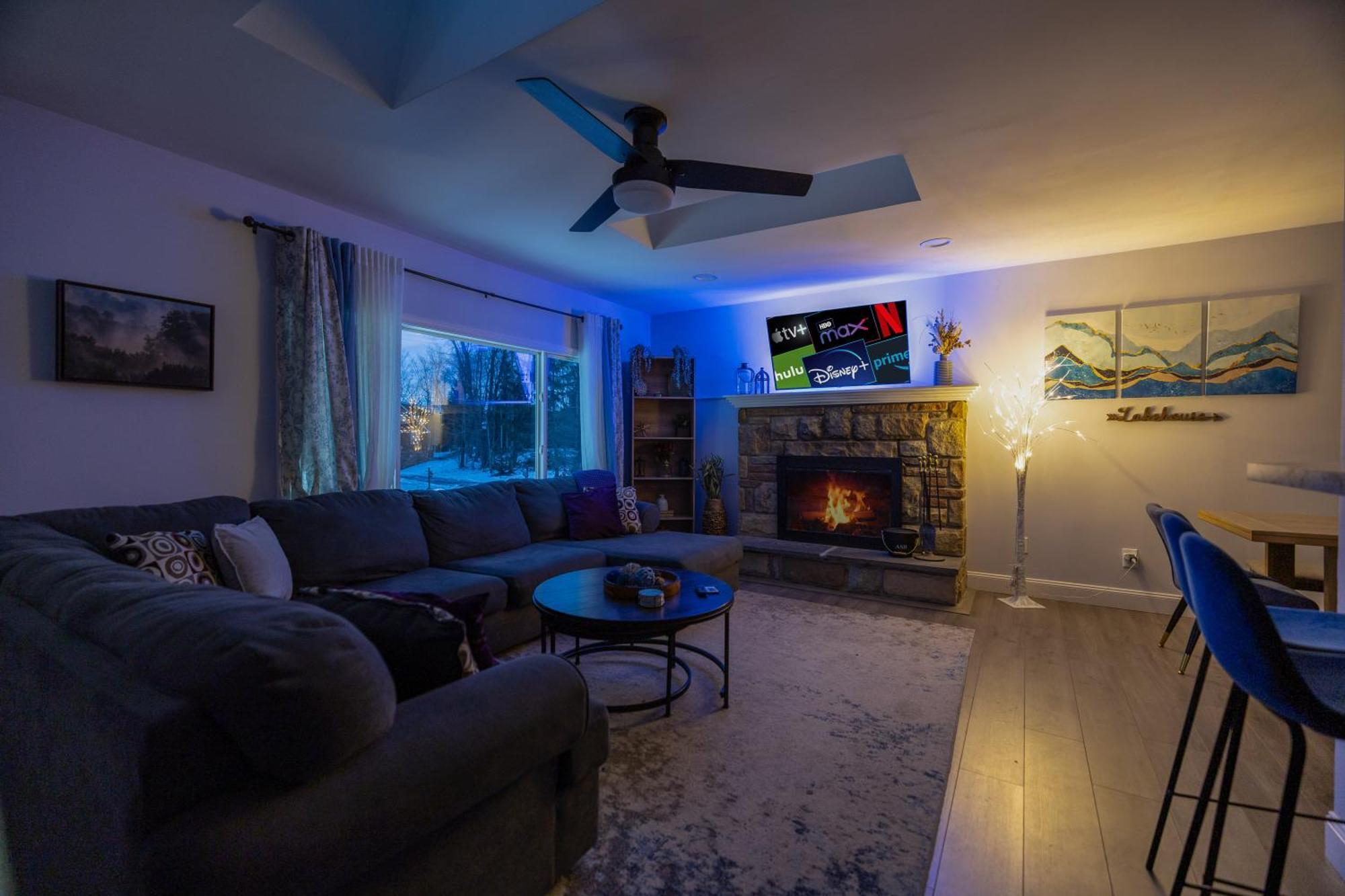 Lakeview! - Close To Skiing - Includes Firepit & Game Room! Holiday home *
